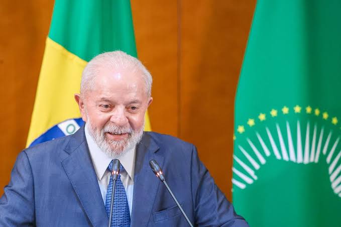 Pedido de impeachment de Lula tem 93 assinaturas; Veja lista de deputados que assinaram