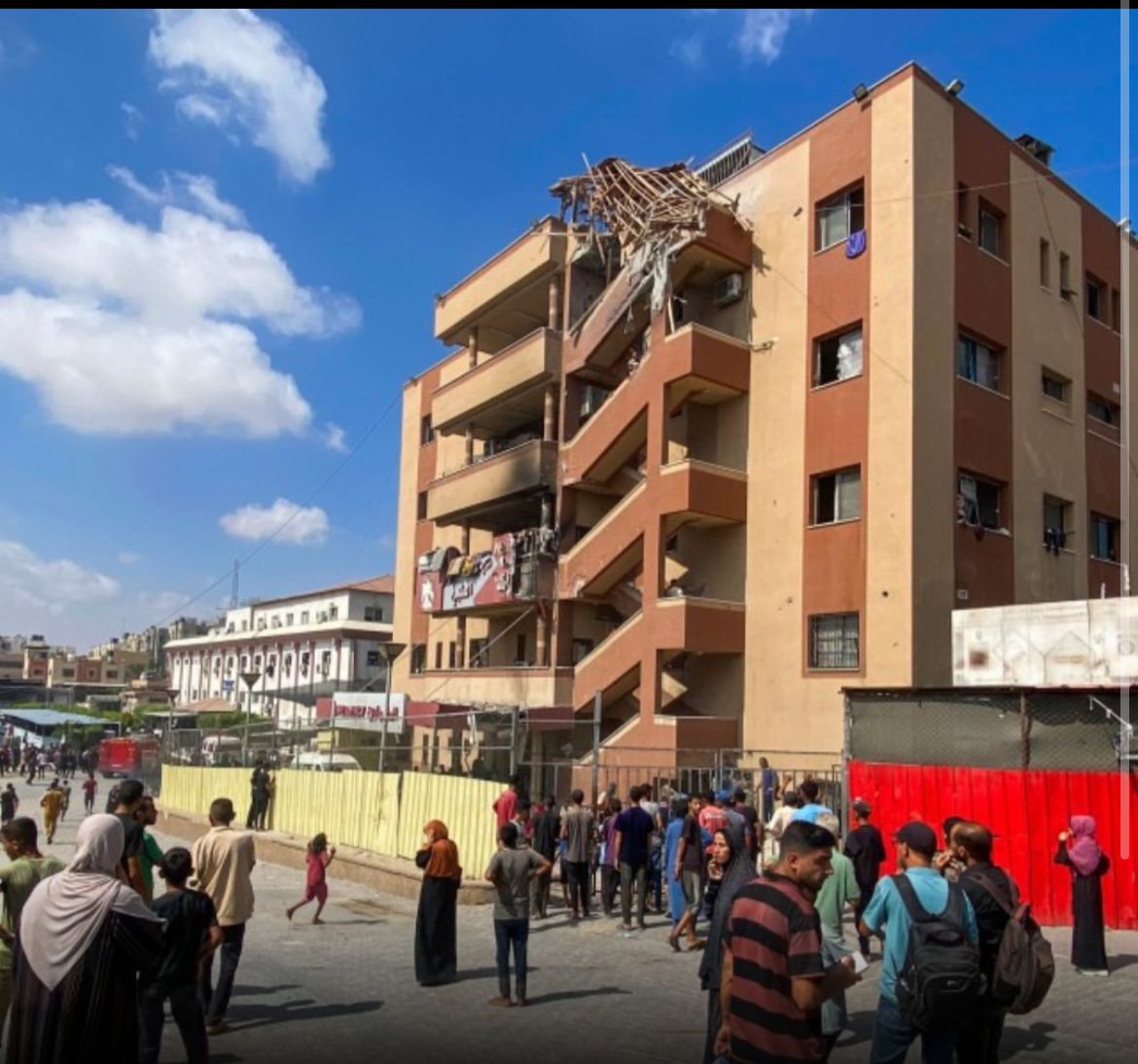 Ataque israelense contra hospital em Gaza mata pacientes,funcionários e jornalistas.