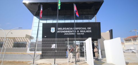 Polícia Civil prende acusado de agredir a mãe idosa e praticar maus-tratos contra filha em Juazeiro.