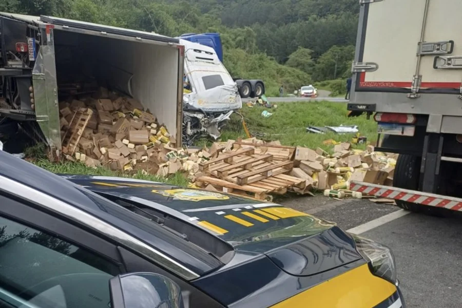 Polícia prende suspeitos de roubo na BR-116 que provocou 6 mortes.