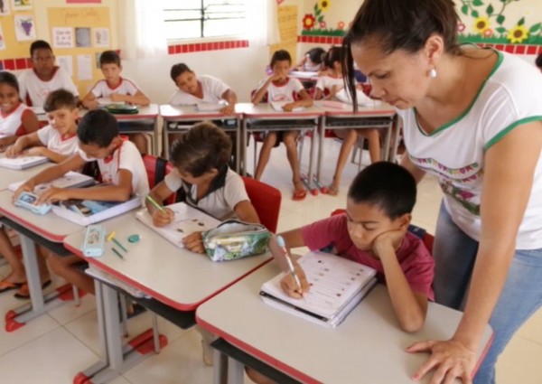 REDE MUNICIPAL DE ENSINO DE DORMENTES ESTÁ COM MATRÍCULAS ABERTAS PARA EDUCAÇÃO INFANTIL E ENSINO FUNDAMENTAL.