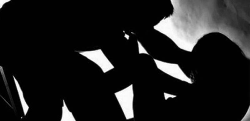 Adolescente denuncia vizinho de tê-la estuprado na casa da avó em Petrolina.