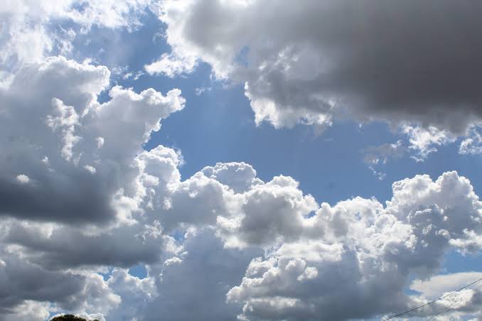 Sol, pancadas de chuva e calor: veja como fica o tempo esta semana em Dormentes.