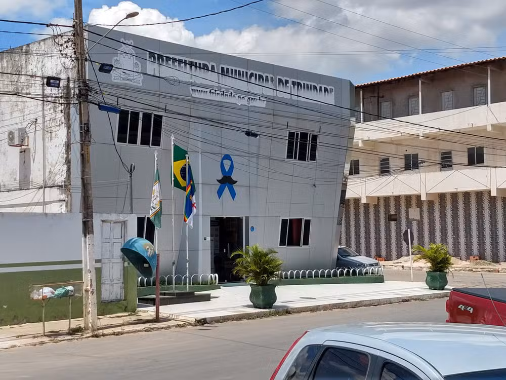 Prefeitura de Trindade abre seleção para 234 vagas temporárias na educação.