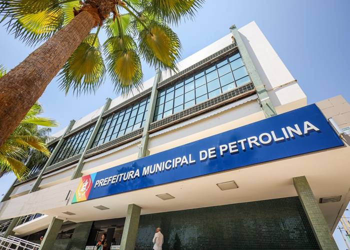 PF faz buscas na Prefeitura de Petrolina para apurar supostos desvios de recursos oriundos de emendas
