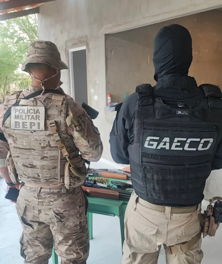 Líder de facção Comando Vermelho é preso em Petrolina (PE); homem comandava crimes no norte da Bahia.