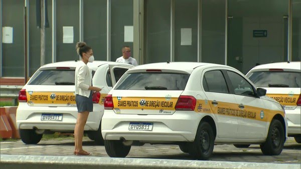 Detran retira baliza e rampa do exame prático para CNH em Pernambuco.