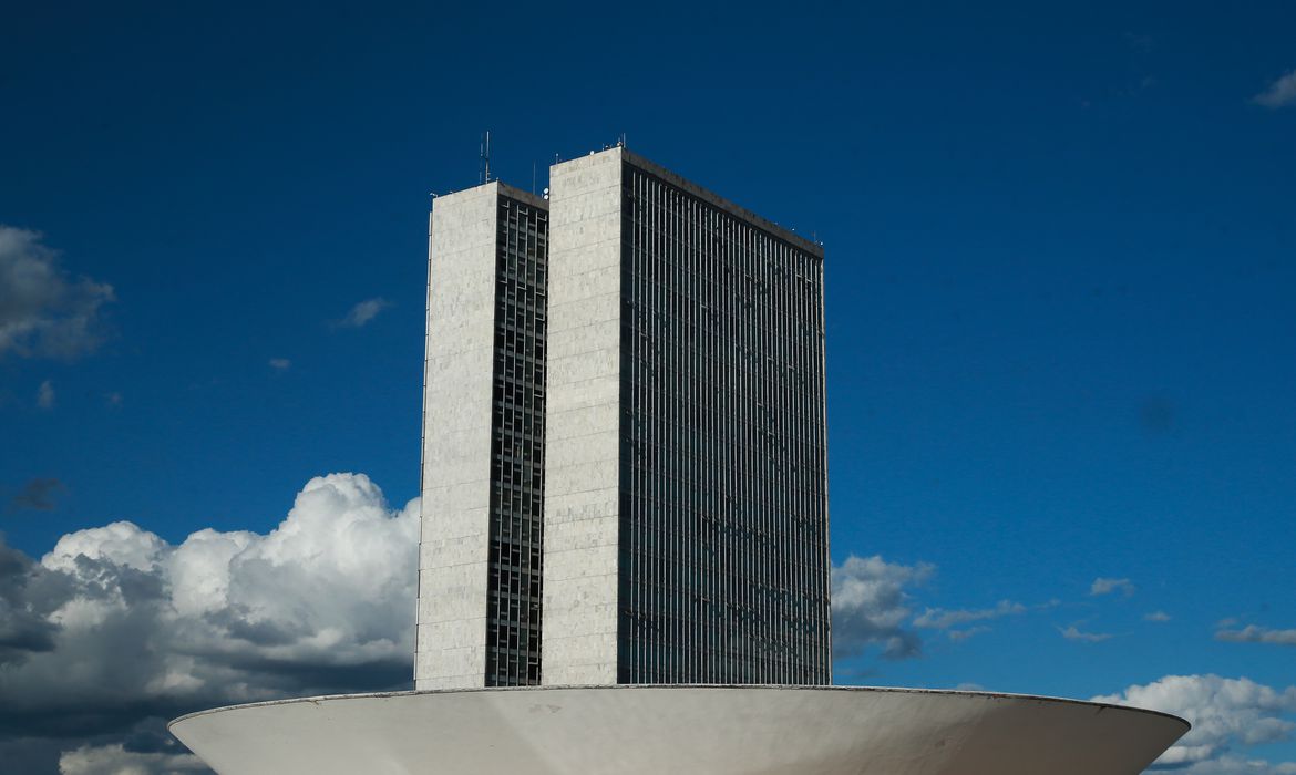 Senado aprova regras mais duras para condenados por morte de policiais