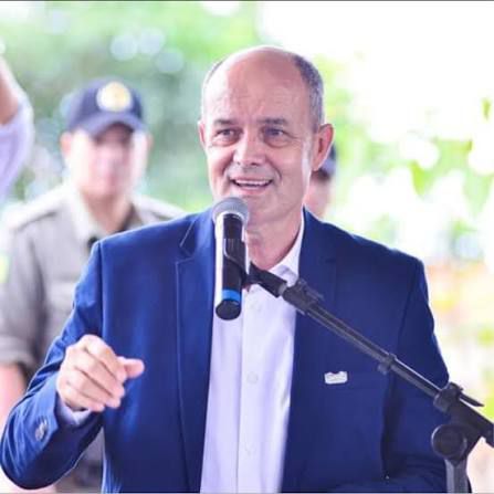 Prefeito de Itumbiara sofre infarto ao descobrir que genro matou os próprios netos.