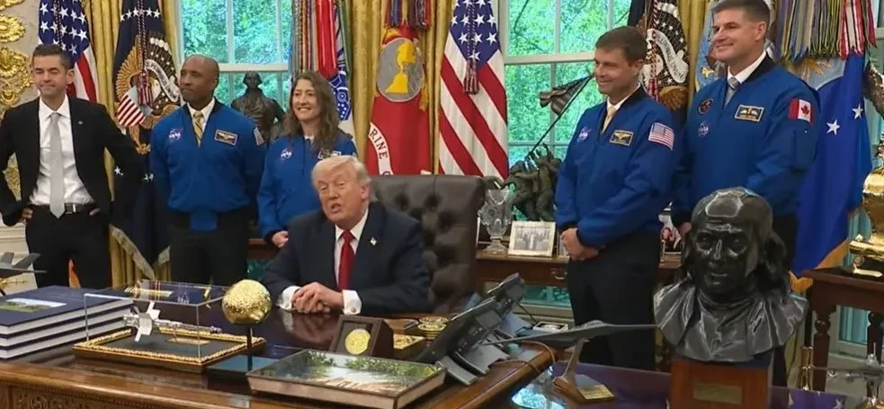 Arquivos secretos dos EUA sobre OVNIs serão revelados “em breve”, diz Trump