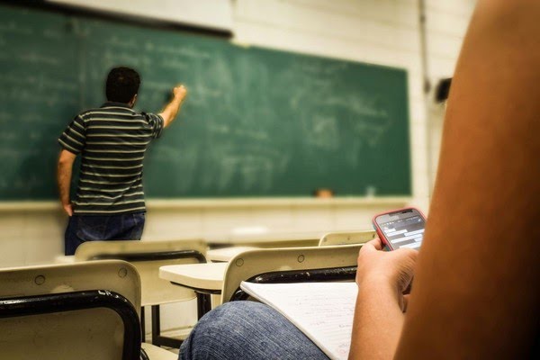 PISO DOS PROFESSORES É REAJUSTADO PARA R$ 5,1 MIL E TEXTO SEGUE PARA SANÇÃO