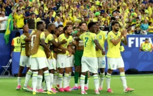 Brasil busca virada no fim, vence Japão e avança aos oitavas de final da copa do mundo