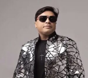 Cantor Neto Araújo, da Banda Collor de menina, é encontrado morto em casa
