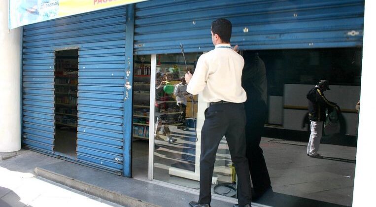 Abertura do comércio em feriados passa a depender de acordo entre patrão e empregado