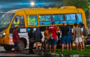 Estudante de bicicleta morre em acidente com ônibus escolar, em Arcoverde