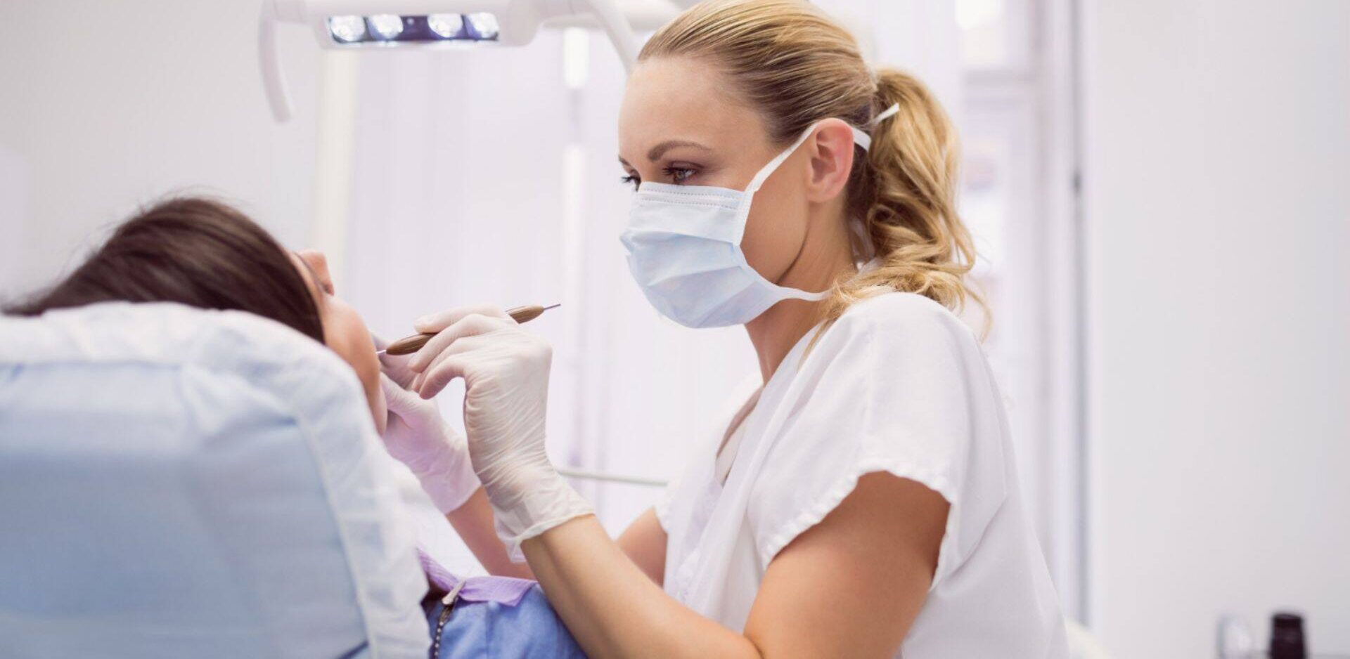 Justiça anula regra que permitia harmonização facial por dentistas