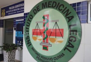 Menino de 1 ano é achado morto dentro de balde com água, em Petrolina