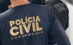 Neta é presa após bater em avô de 88 anos até a morte para comprar drogas