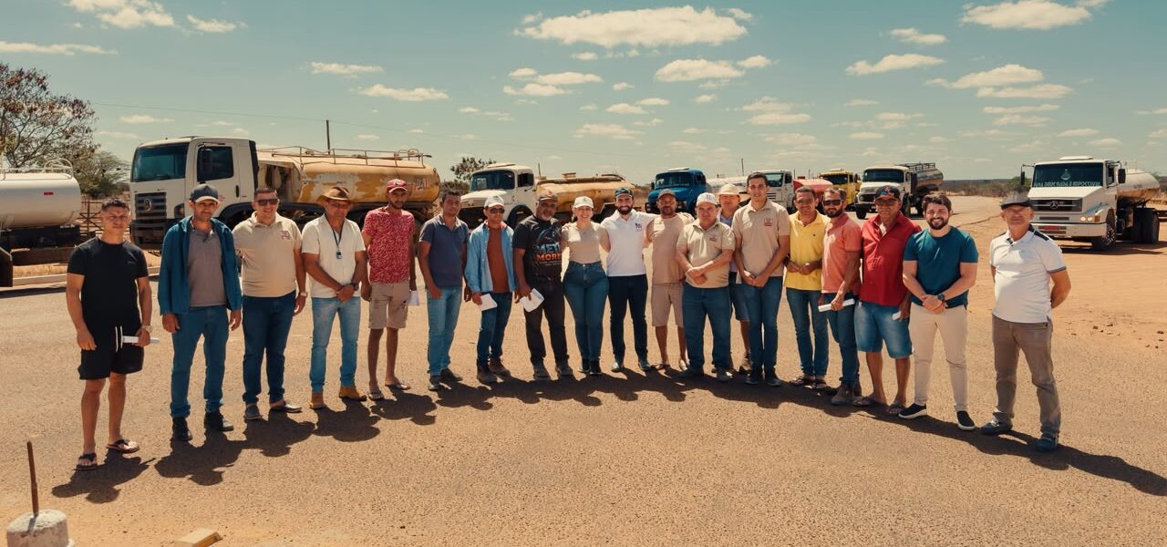 Programa PAI promove novo mutirão para distribuição de água em carros-pipa em Lagoa de Fora, Dormentes