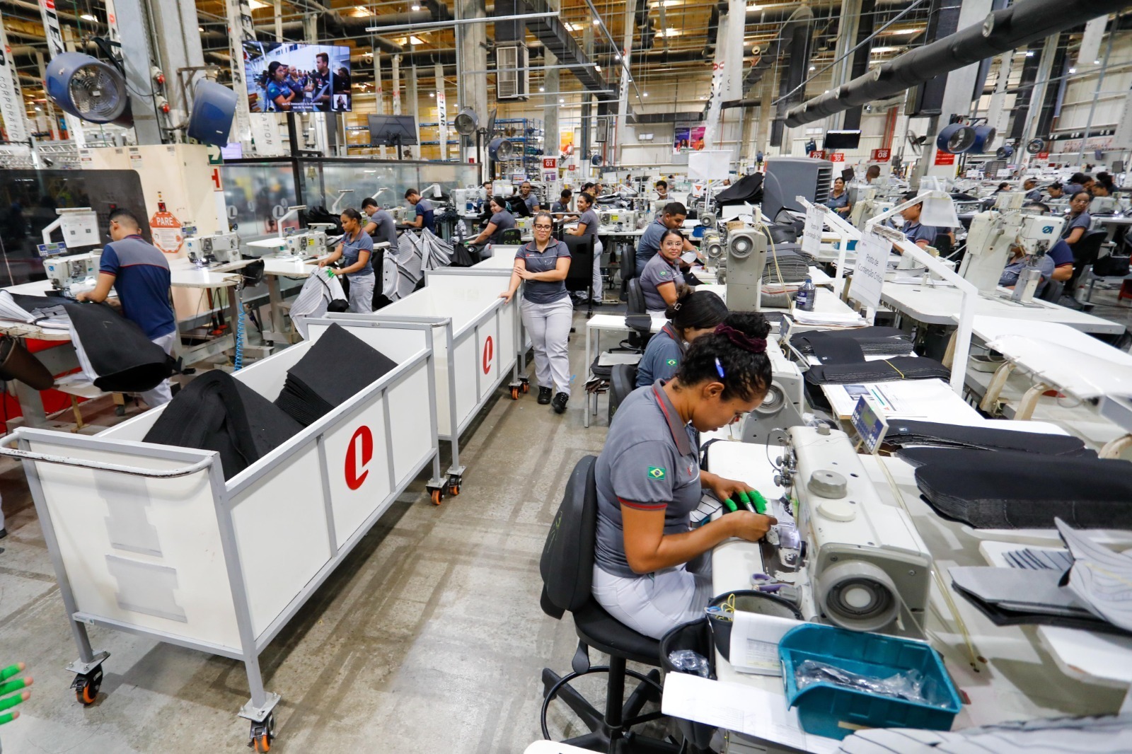 Pernambuco lidera geração de empregos no Nordeste e é 3º do Brasil, com 13,4 mil vagas em agosto