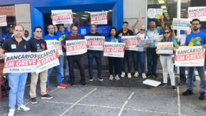Funcionários da Caixa rejeitam proposta e greve continua