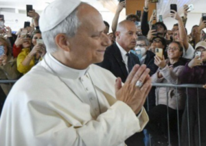 Papa Leão XIV é diagnosticado com câncer e tem parte do pulmão removido