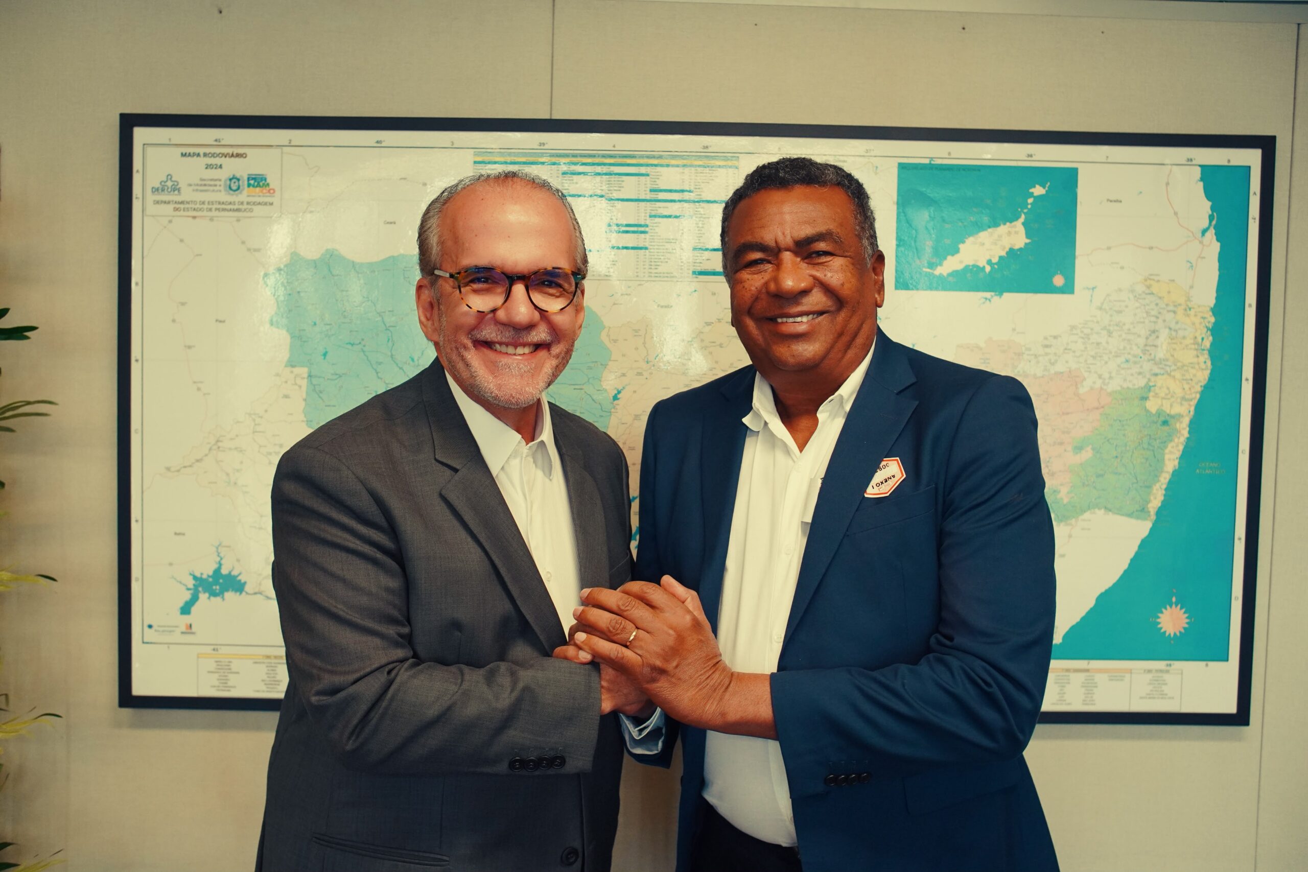 Prefeito Cloves Ramos se reúne com o senador  Fernando Dueire e deputado federal Fernando Monteiro para tratar de melhorias para Afrânio