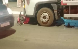 Homem é atropelado e fica embaixo de caminhão, em Petrolina