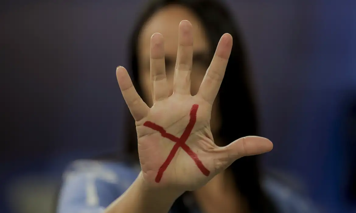 INSS GARANTE NOVO BENEFÍCIO A MULHERES AFASTADAS DO TRABALHO POR VIOLÊNCIA DOMÉSTICA